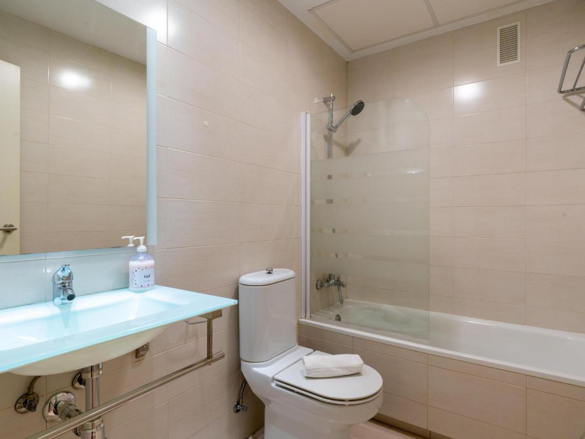 Appartement Holi-Rent Lumbreras à Séville Extérieur photo