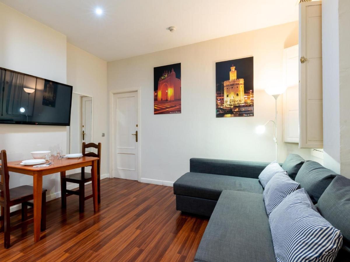 Appartement Holi-Rent Lumbreras à Séville Extérieur photo
